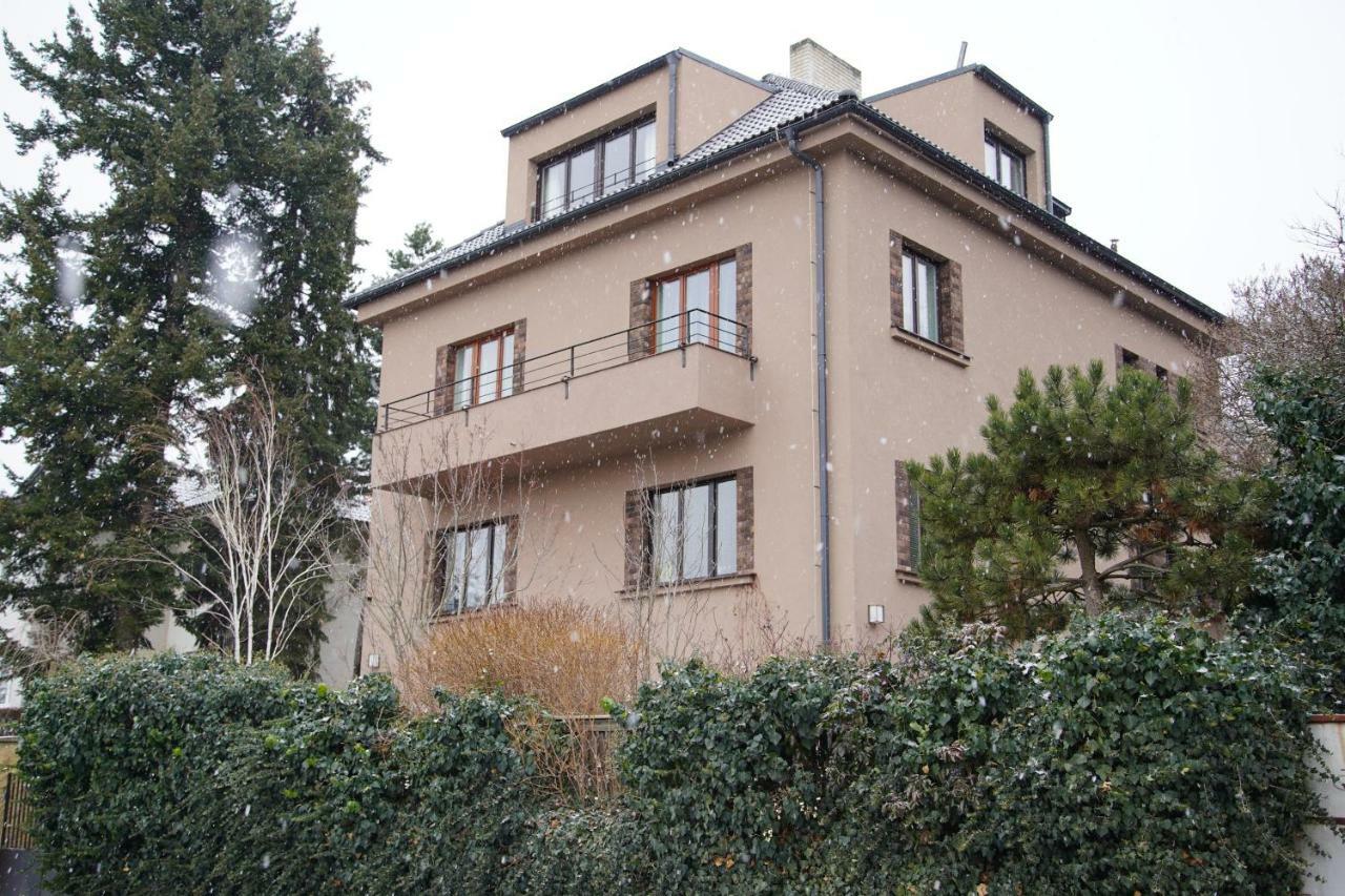 APARTMÁN V ZAHRADĚ PRAHA TROJA - APARTMENT IN THE GARDEN PRAGUE Troja Esterno foto